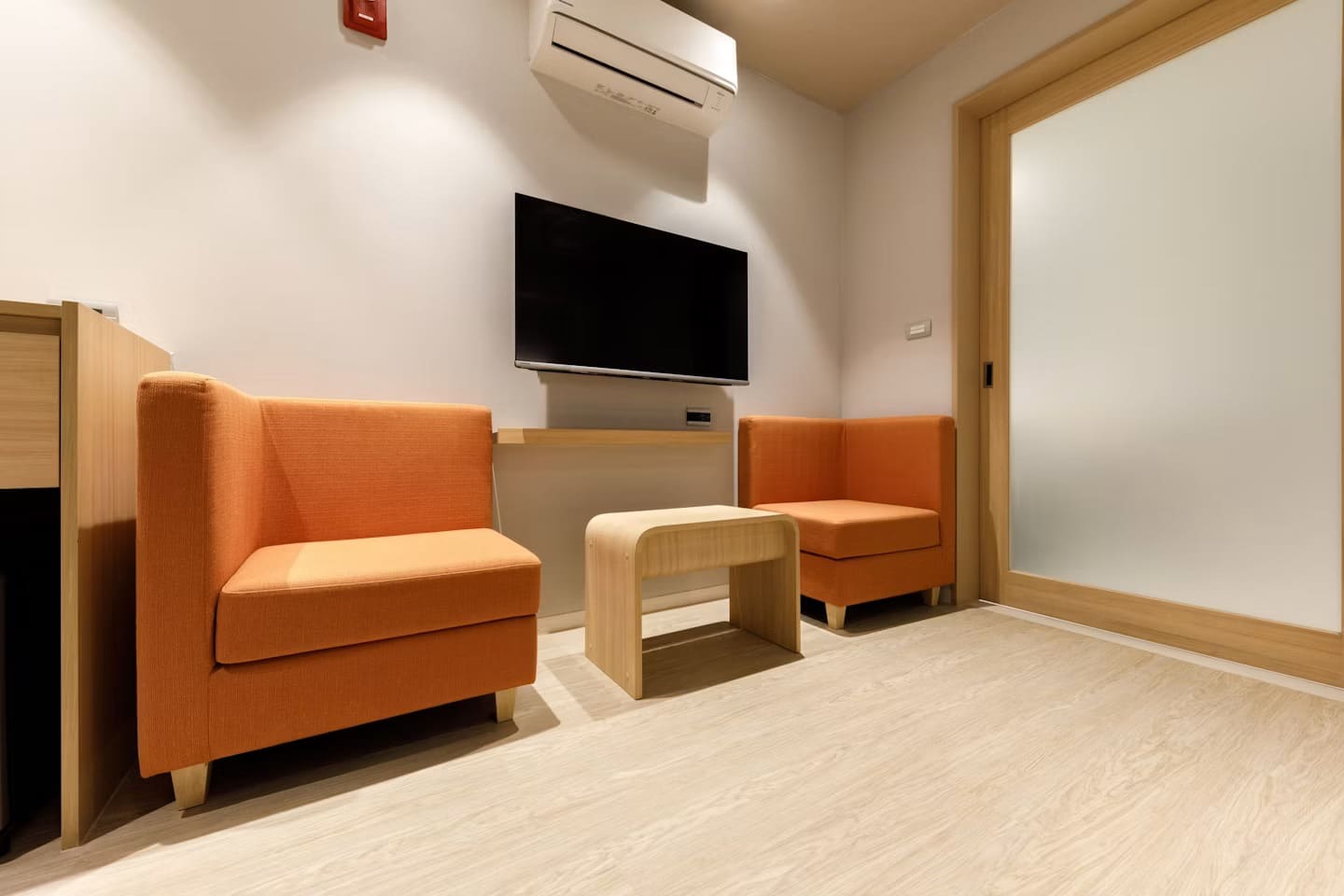 croom Standard Twin Room